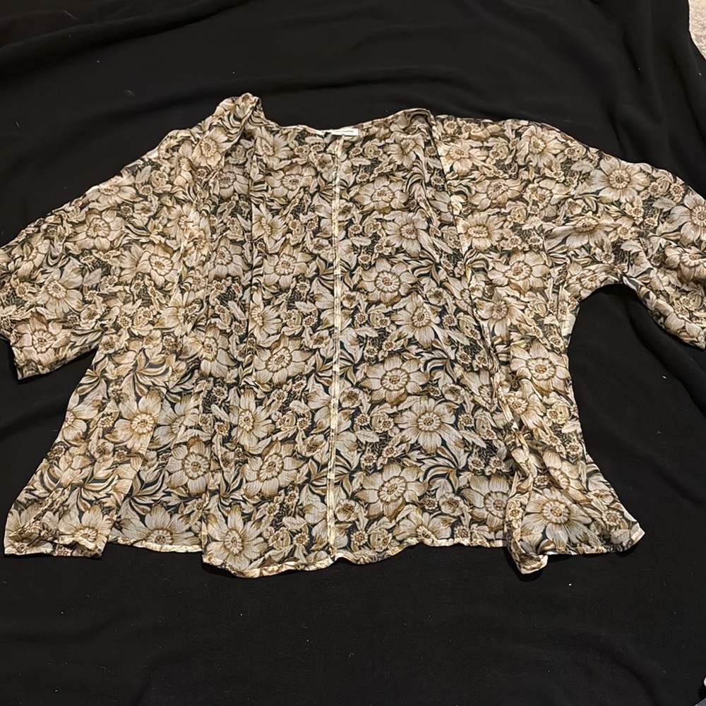 American Eagle Outfitters Tan Ruffled 3/4 Sleeve Blouse